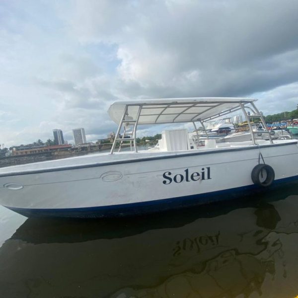 Tour Mini Yate Soleil por hora en la bahía de Cartagena de Indias